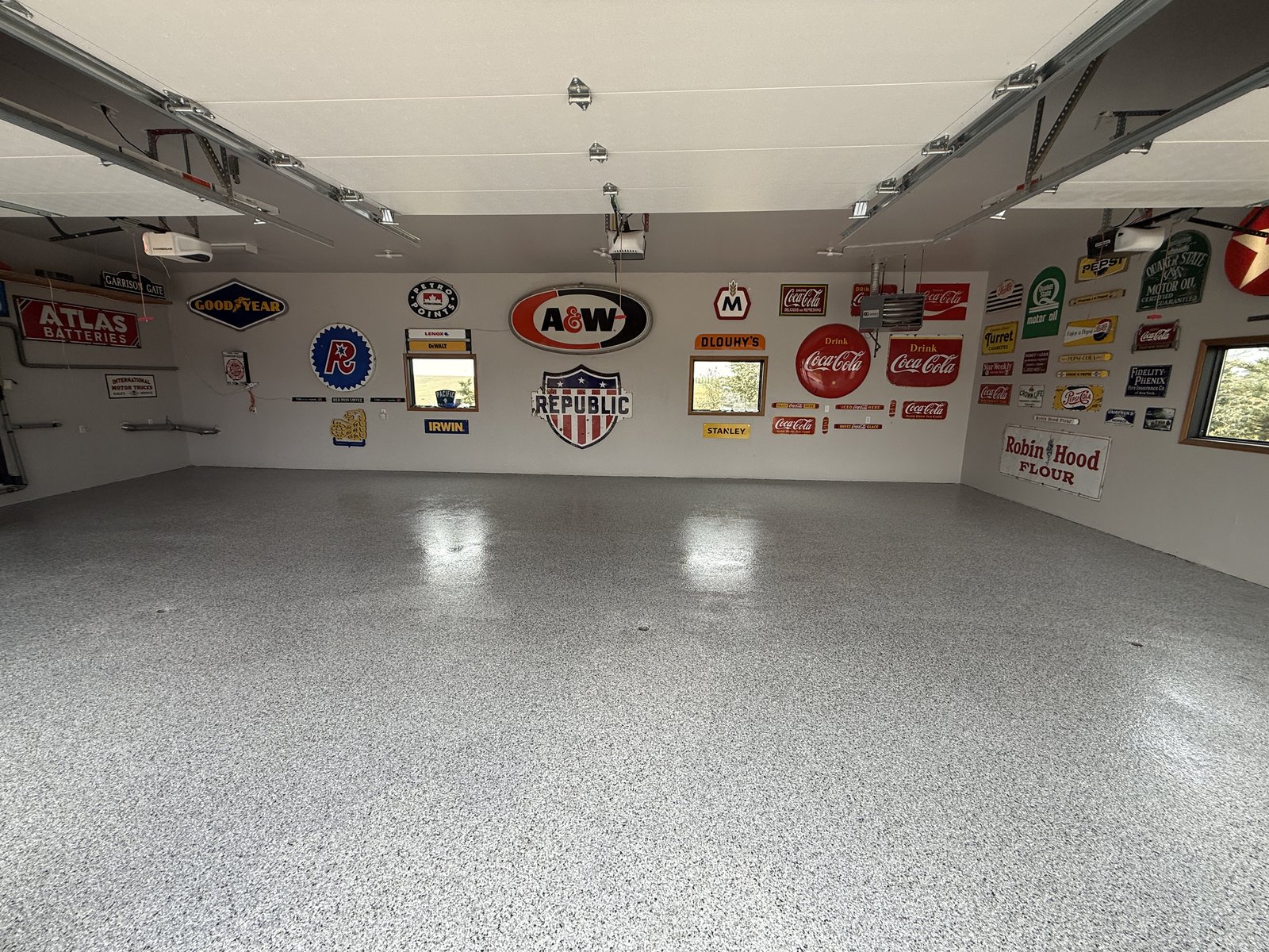 Cured polyaspartic flake floor, Calgary garage